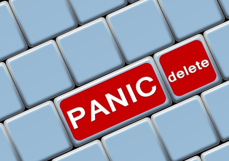 Keyboard with panic and delete button